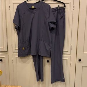 Wonder Wink Scrub Set